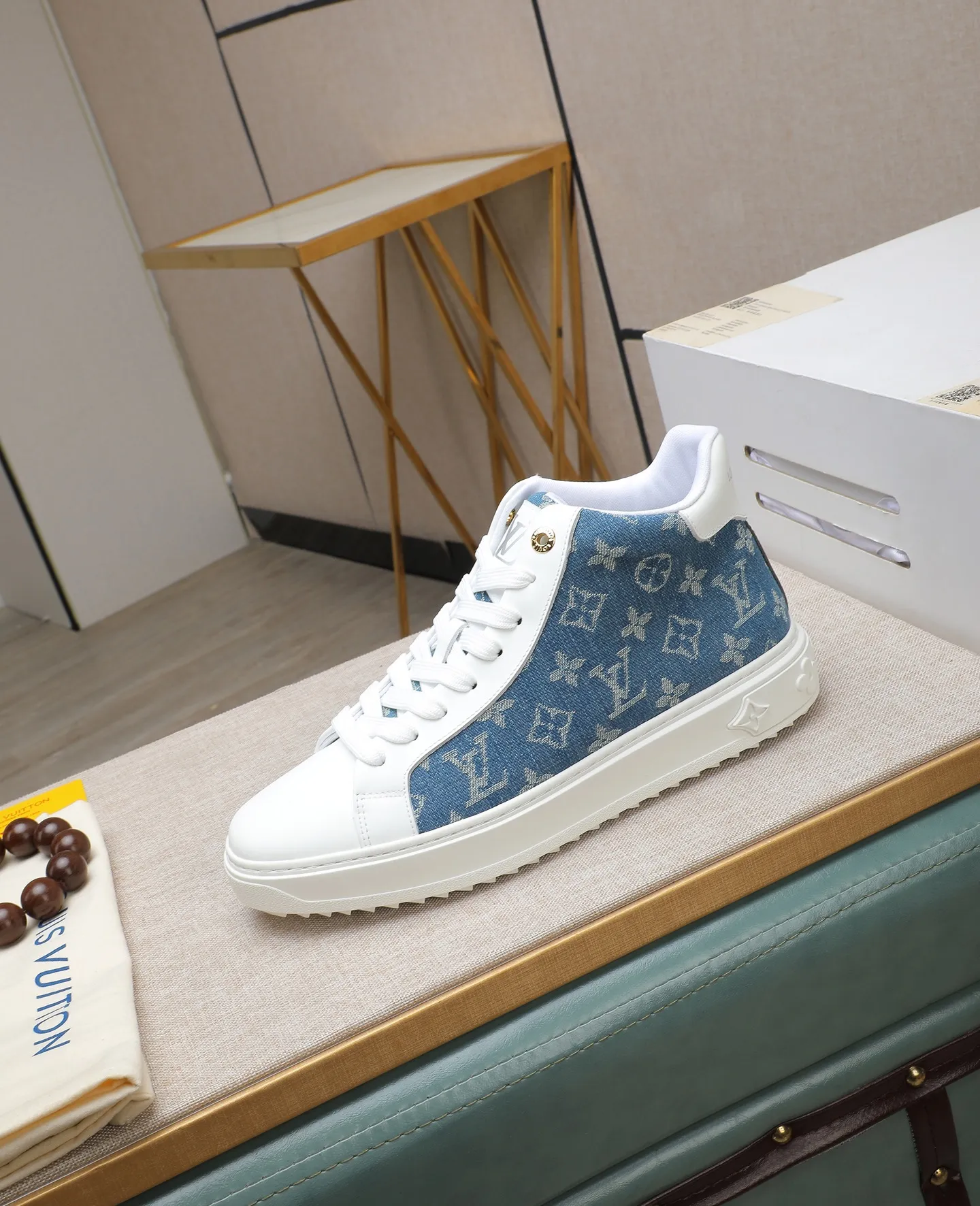 Men's shoes 💰580 📛📛【LOUIS VUITTON】Louis Vuitton official website synchronized new products 👟Milan fashion catwalk style 🇰🇾🇰🇾LV family logo, celebrity style, a must-have for fashionistas ⚠️First-layer calfskin ➕Genuine leather lining ➕Official website original version special outsole 👞Number 38-44